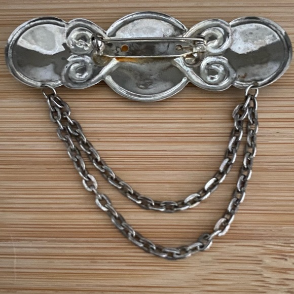 Vintage Black and Silver Chain and Heart Brooch - Picture 7 of 7